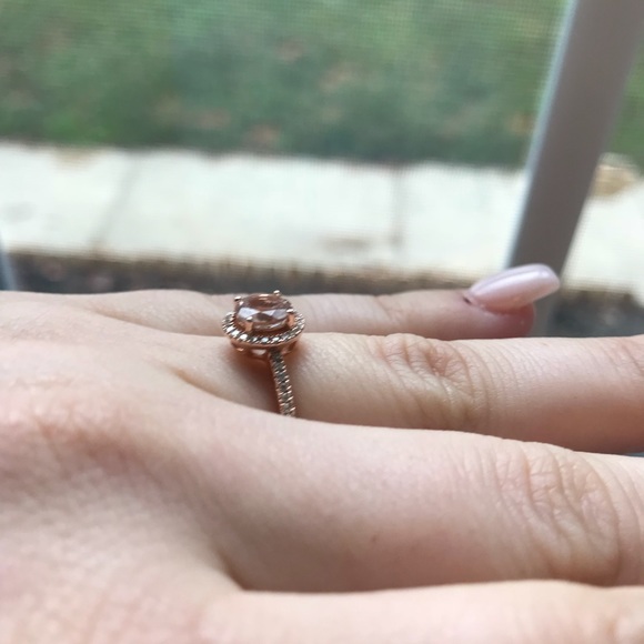 Morganite diamond ring - Picture 2 of 3